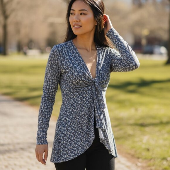 SPANX Black Leggings & Salaam Top - Picture 5 of 16